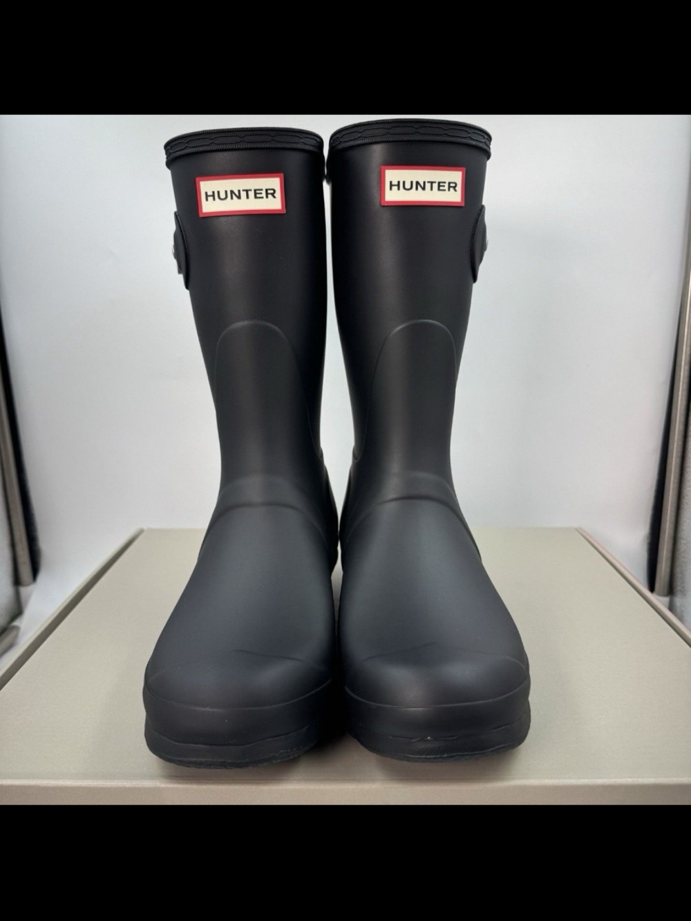 Hunter Men’s Black Rain Boots with Red Logo